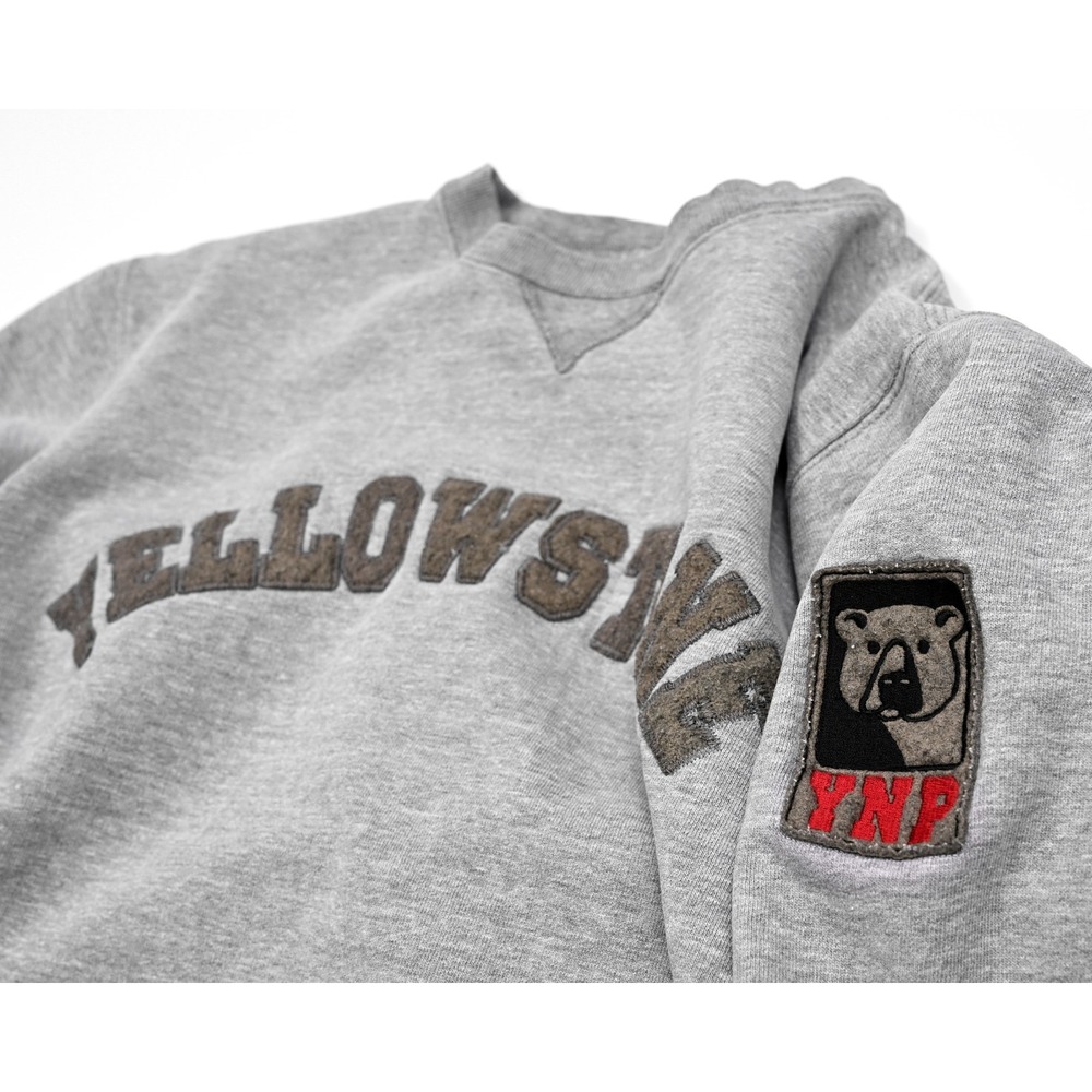Yellowstone National Park Sweatshirt Gray Crew Neck‎ Adult Unisex Medium Patches